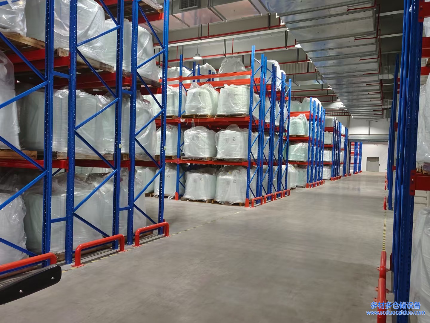 横梁式货架 窄巷式货架 双深位货架 重型货架类型对比