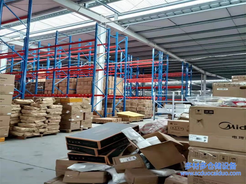 重型货架_横梁式_整体效果图